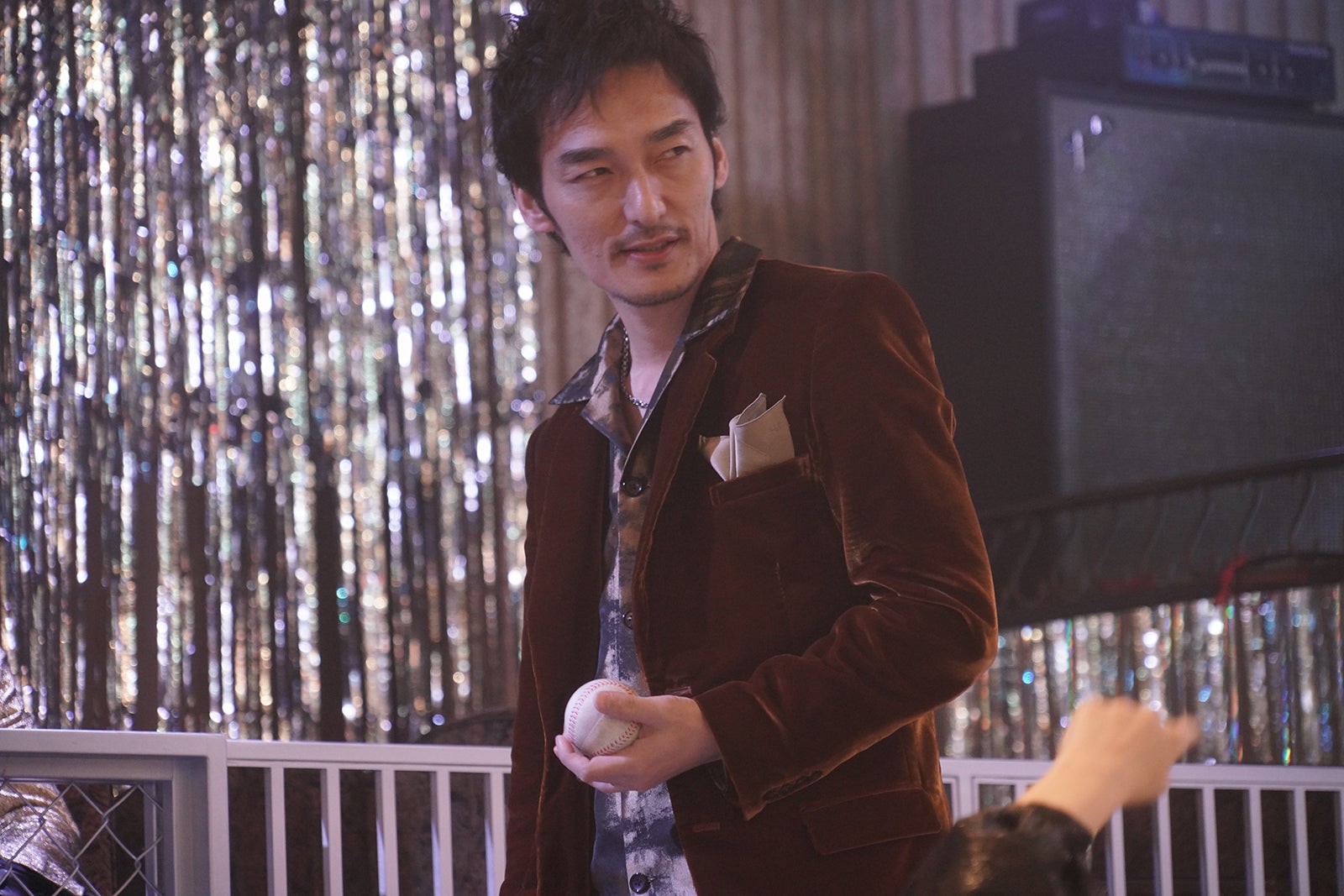 草なぎ剛（C）2018 ATARASHIICHIZU MOVIE 