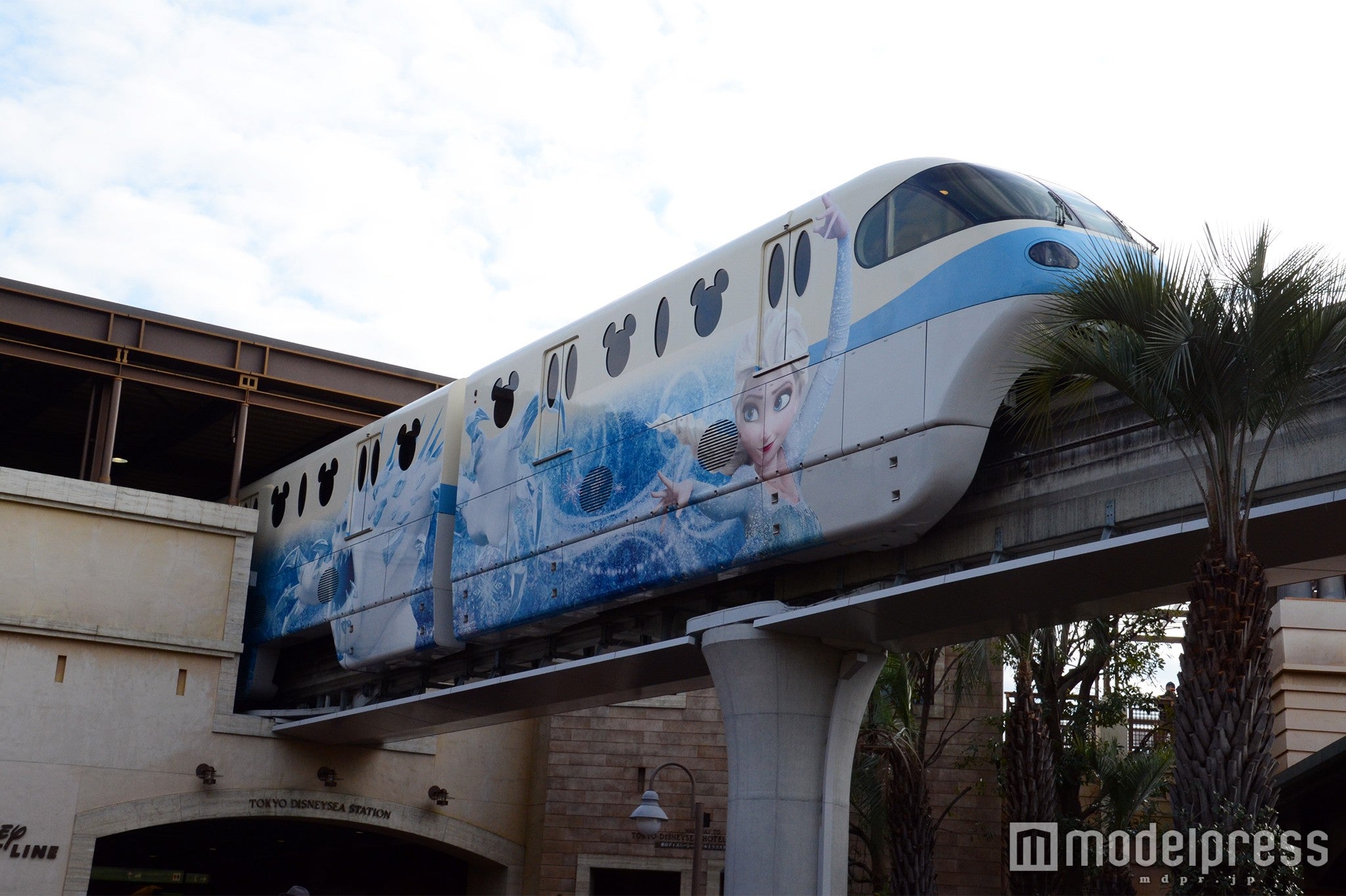 「アナとエルサのスノークリスタル・ライナー」（C）モデルプレス