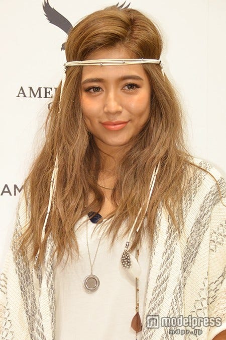Fno 今井華が爽やかボヘミアンスタイルで笑顔振りまく モデルプレス Fno 今井華が爽やかボヘミアンスタイルで笑顔振りまく モデルプレス