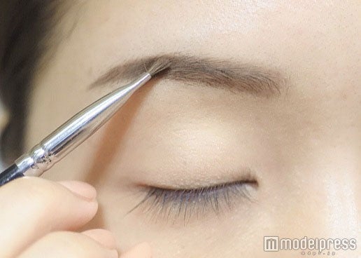 自然なグラデーションを意識／写真・MAKO（C）モデルプレス