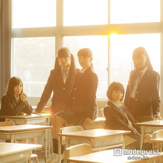 「青春賦」通常盤ジャケット/撮影:新津保建秀