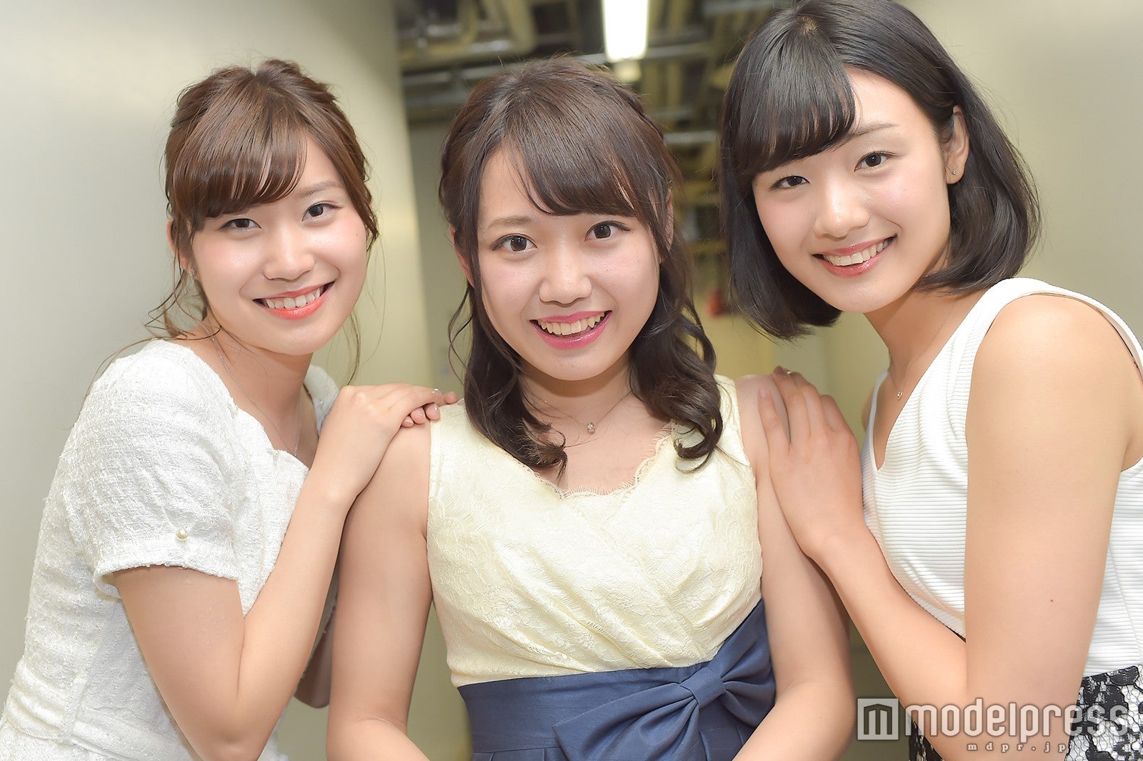 （左から）杉山冬香さん、野崎優花さん、青柳真有さん（C）モデルプレス