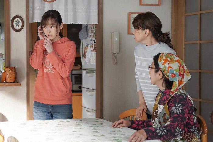 福原遥、永作博美、くわばたりえ/「舞いあがれ!」第32話(C)NHK