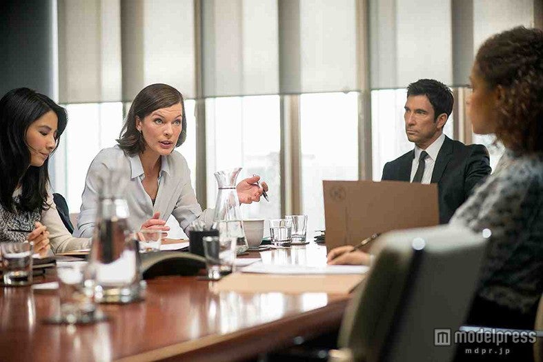 ミラ・ジョヴォヴィッチ、新たな一面で魅了