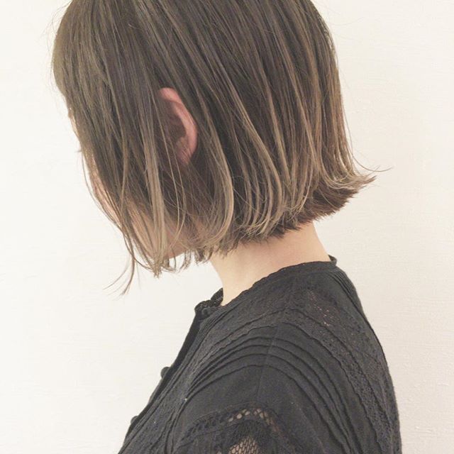 インナーカラーがアッシュの髪型特集 大人女子が垢抜けるおすすめの髪色とは モデルプレス