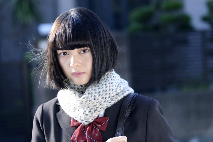 劇中カット:玉城ティナ(C)2016「貞子vs伽椰子」製作委員会