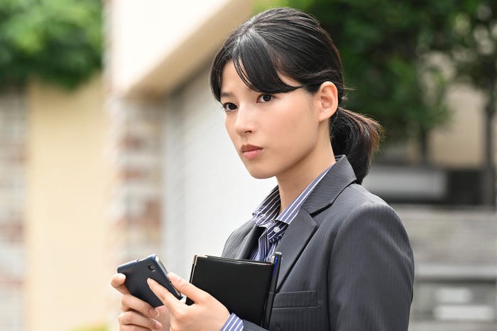 石井杏奈(C)読売テレビ