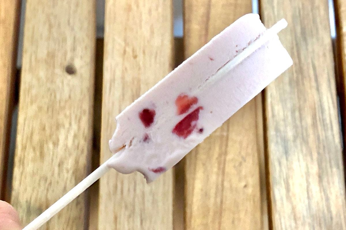 かじるあまおう苺バターアイス
