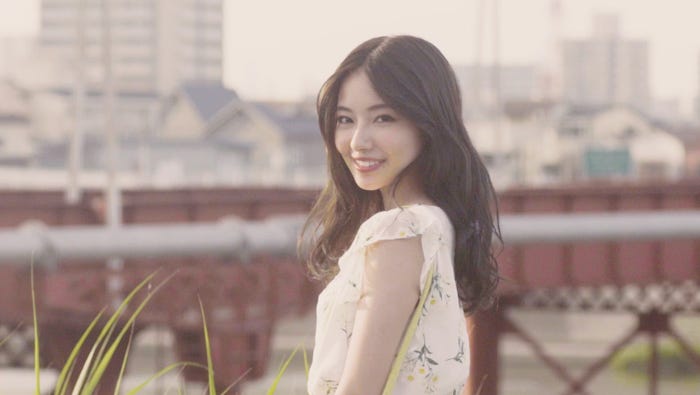 村瀬紗英/「東京ガール」Music Videoより(提供写真)