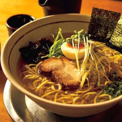 昼はラーメン屋、夜は麺酒場!恵比寿の隠れ家が美味しく飲めると噂!