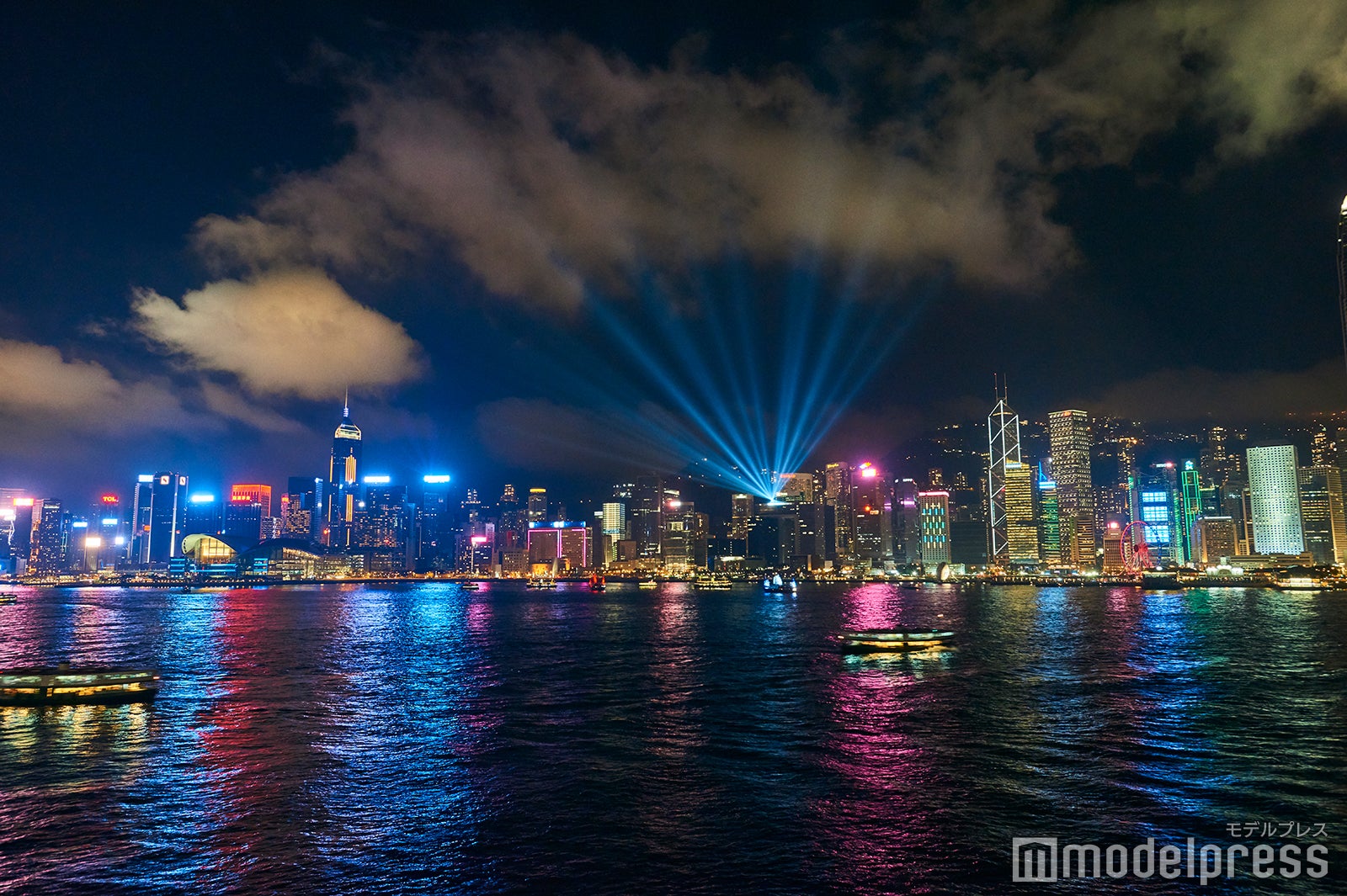 シンフォニー・オブ・ライツの様子。（C）モデルプレス