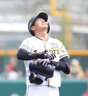 阪神・平田2軍監督、大飛球に確信歩きの西純におかんむり「ホームランと勘違いしてるんじゃどうしようもない」スタンド届かず二塁打に