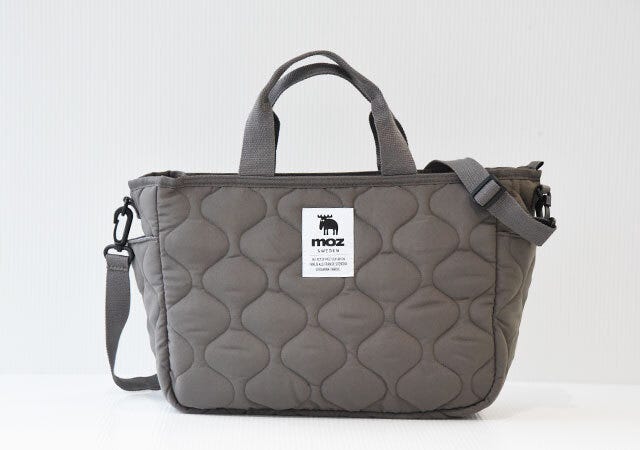 付録　ムック　宝島社　moz　モズ　軽量　キルティングバッグ　GRAY　グレー