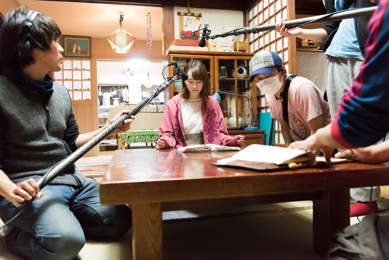 松井玲奈（中央）（C）2019「今日も嫌がらせ弁当」製作委員会