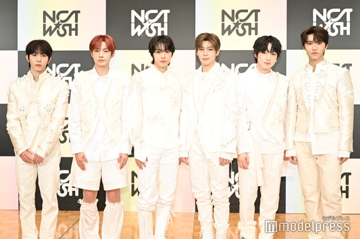 NCT WISH(左から)リョウ、ユウシ、リク、シオン、サクヤ、ジェヒ(C)モデルプレス