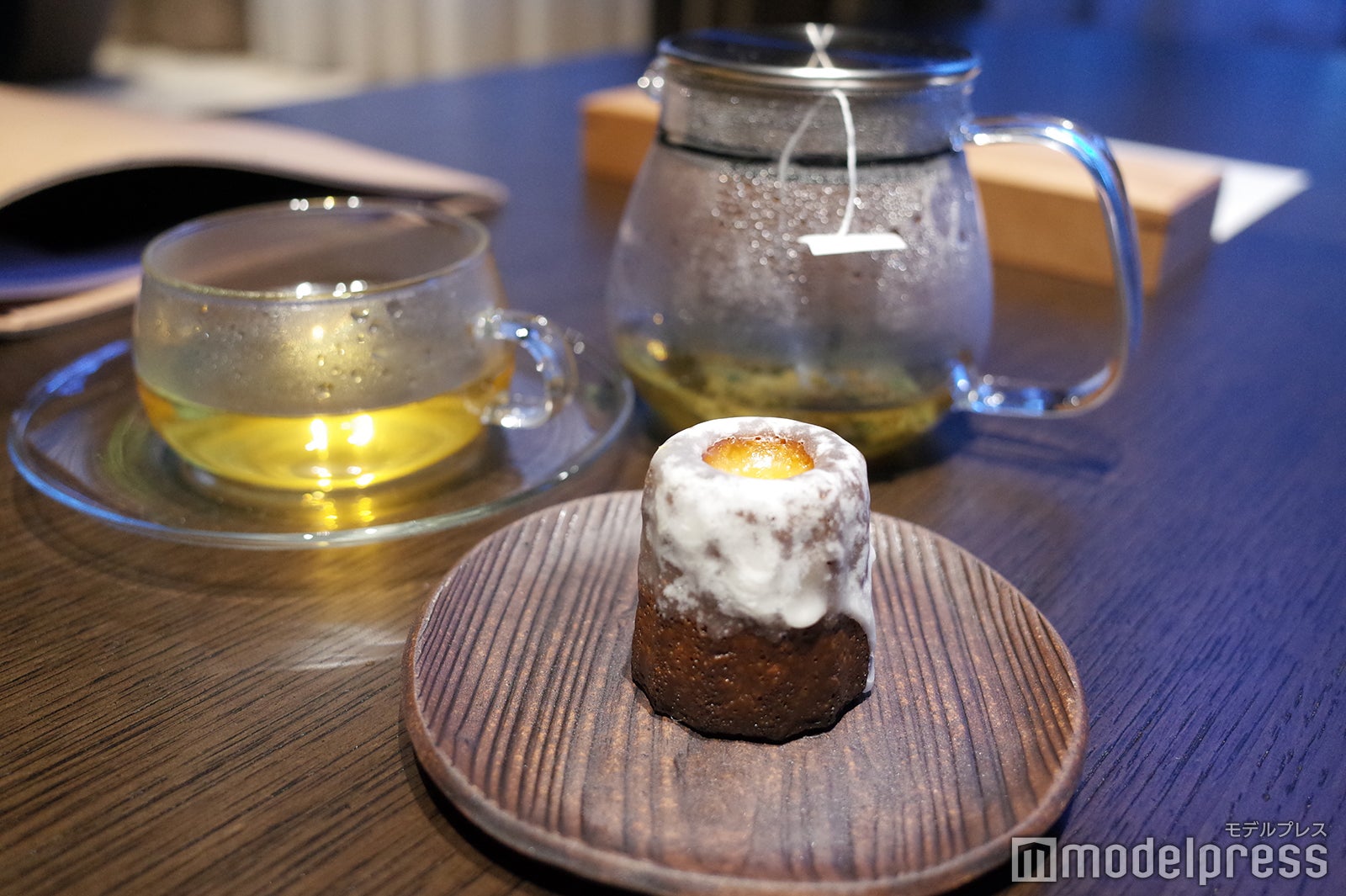 冷蔵庫にはウェルカムスイーツと冷えたヤーコン茶を用意／ふふ 軽井沢 陽光の風（C）モデルプレス