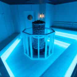 チームラボリコネクト:アートとサウナ 六本木/画像提供:チームラボ