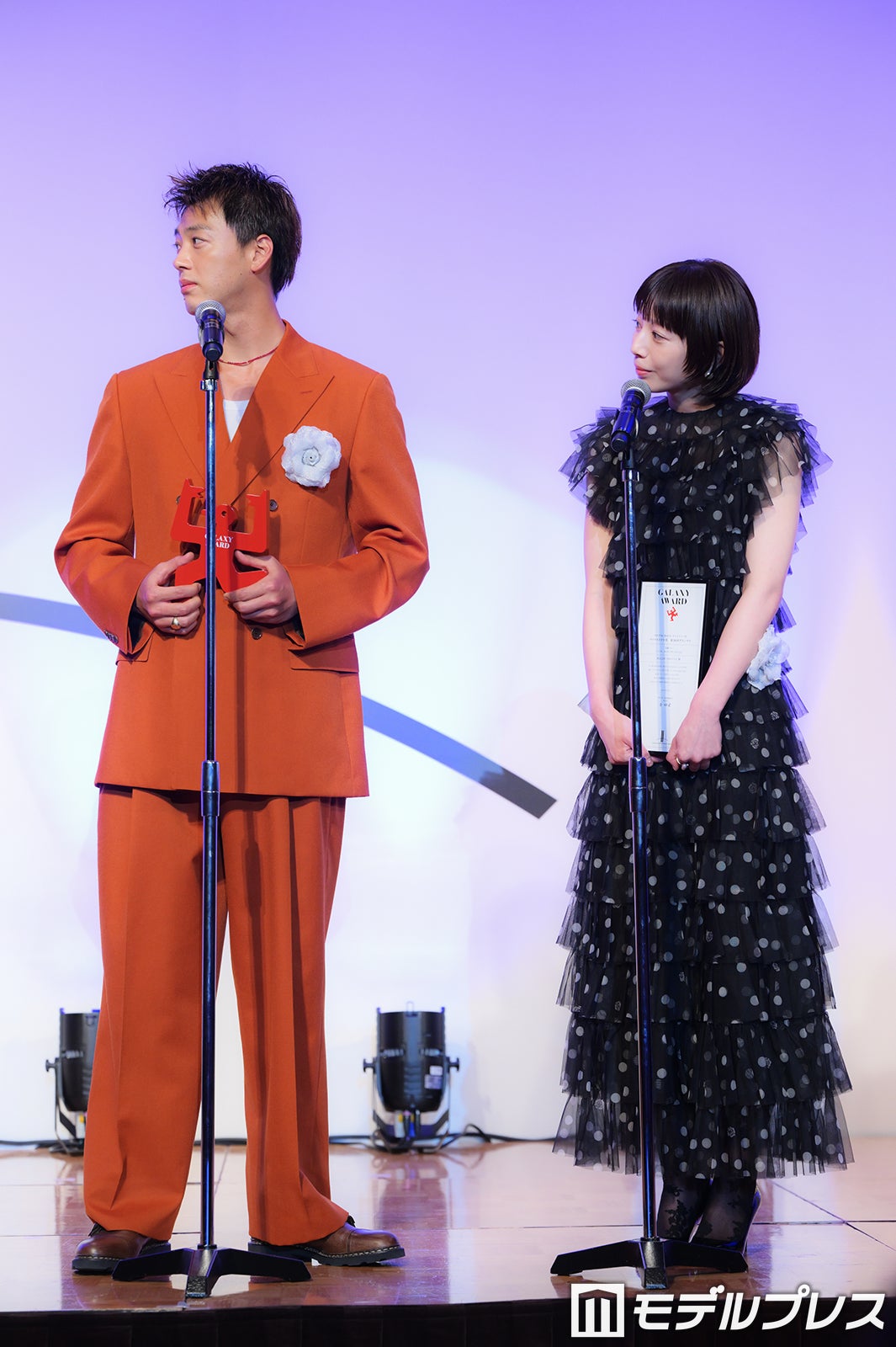 竹内涼真、夏帆（C）モデルプレス