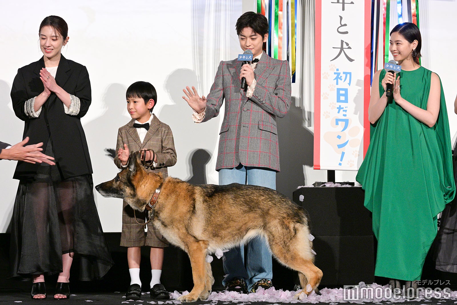 宮内ひとみ、木村優来、高橋文哉、さくら、西野七瀬（C）モデルプレス