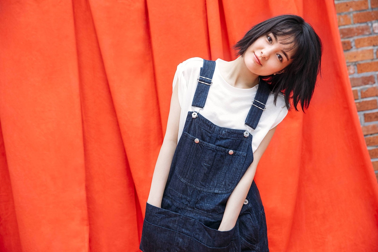 「葵わかな オフィシャルカレンダー2018」ボーナスカット（写真提供：SDP）