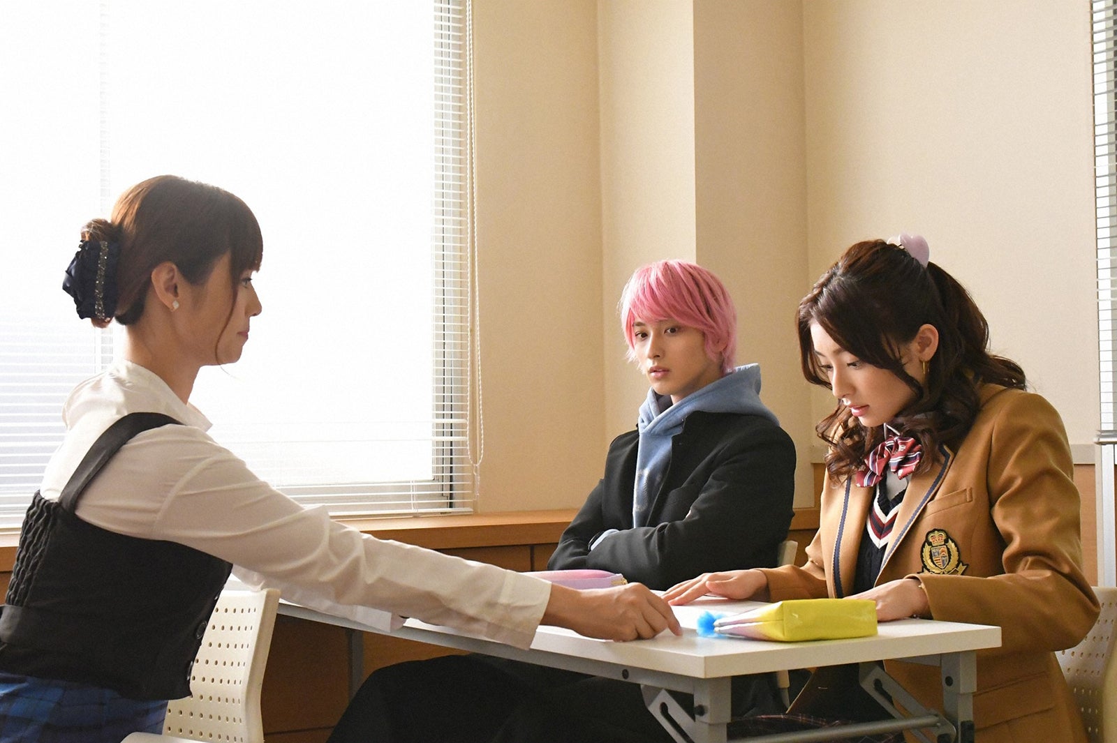 深田恭子、横浜流星、吉川愛／「初めて恋をした日に読む話」第5話より（C）TBS