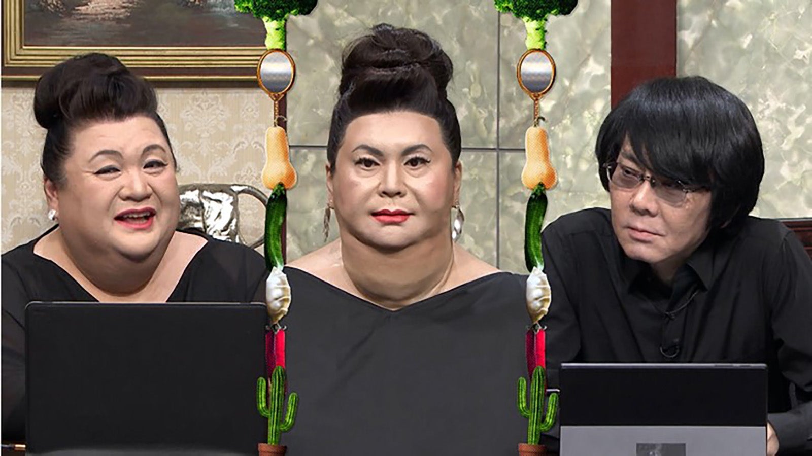 マツコ・デラックス、マツコロイド、石黒浩教授 （C）日本テレビ