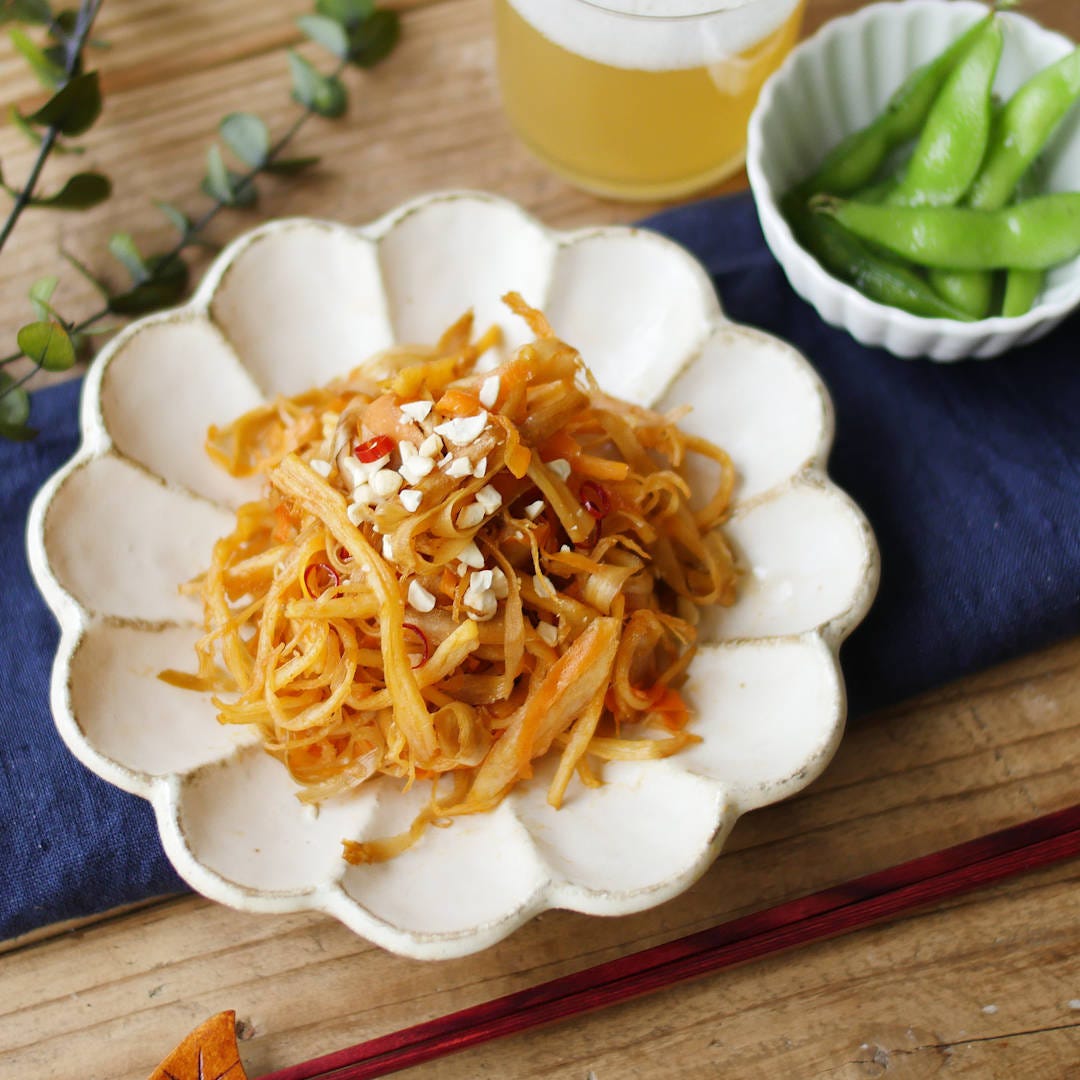 ピーラーでパパッと！さきいかのピリ辛きんぴら炒め