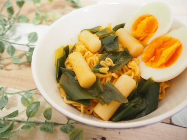 業スーサリ麺ラッポッキ