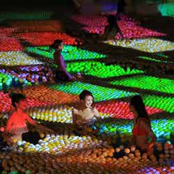 22時までたっぷり遊べるナイトプール/画像提供:ハウステンボス