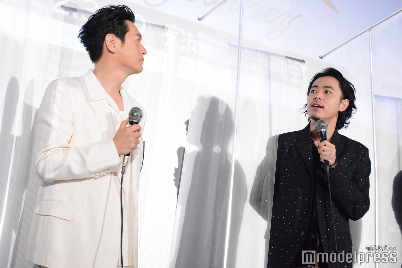 井浦新、成田凌 （C）モデルプレス