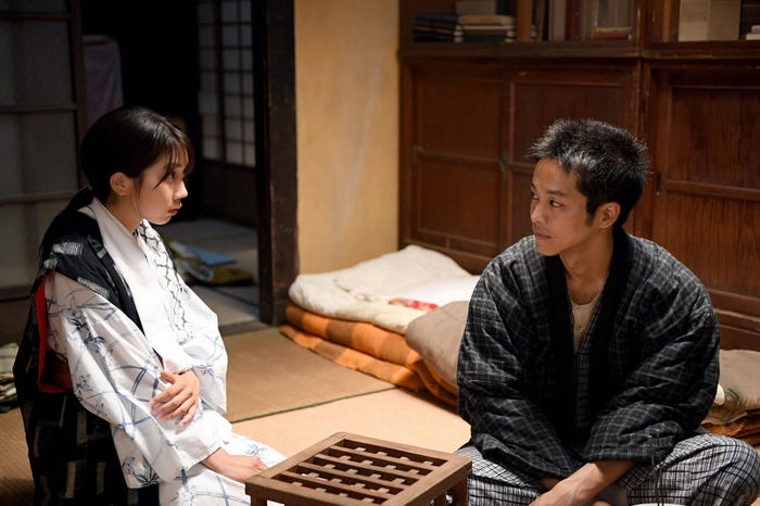 松本穂香、松坂桃李/「この世界の片隅に」第5話より(C)TBS