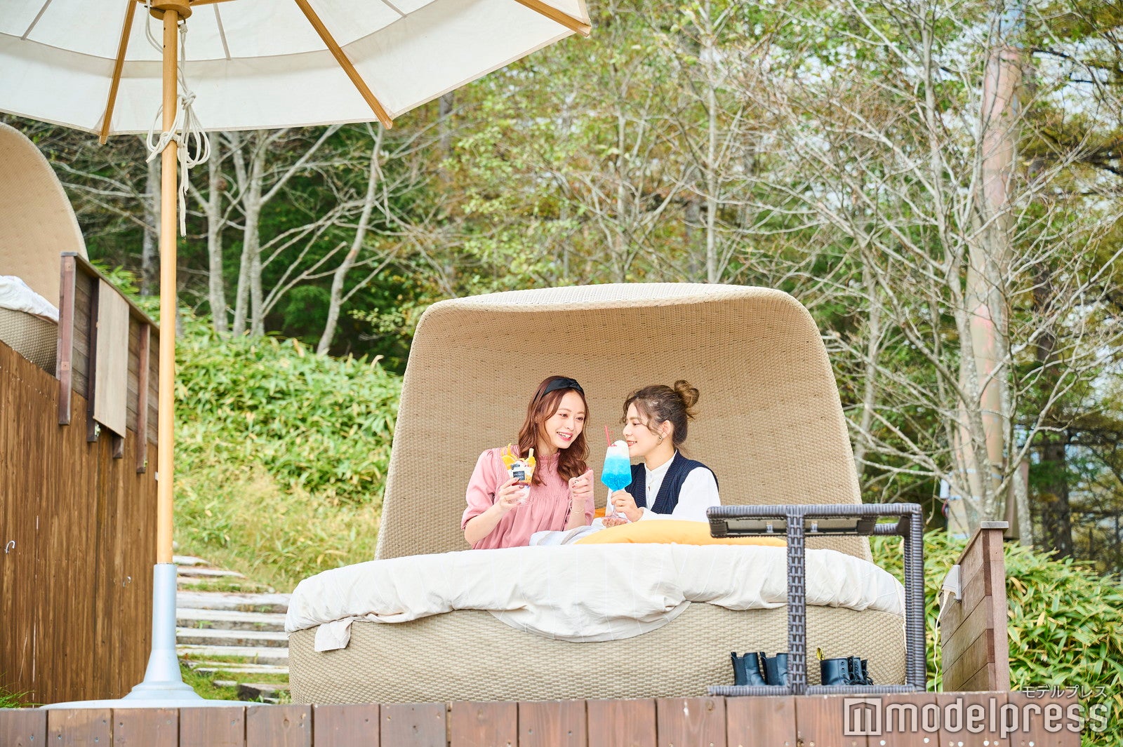 高原の爽やかな風を感じながらのカフェタイムは格別（C）モデルプレス