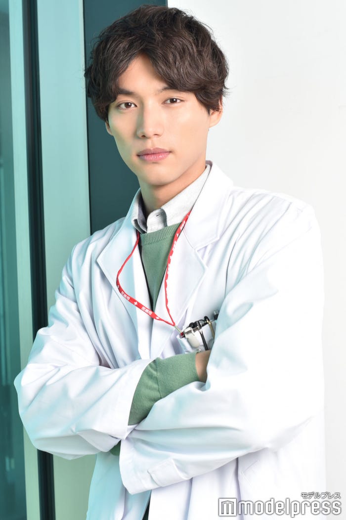 福士蒼汰 神様のカルテ インタビュー 櫻井翔と同役 運命的なものを感じた 初の医師役への苦悩明かす モデルプレス 福士蒼汰 神様のカルテ インタビュー 櫻井翔と同役 運命的なものを感じた 初の医師役への苦悩明かす モデルプレス