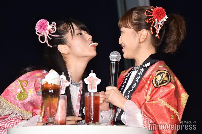 佐々木彩夏、百田夏菜子 (C)モデルプレス
