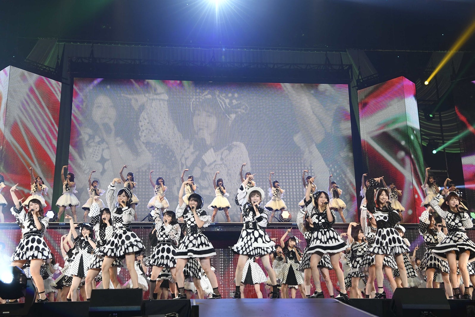 「AKB48単独コンサート～ジャーバージャって何？～」昼公演（C）AKS