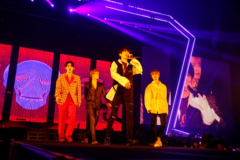 SEVENTEEN（C）PLEDIS