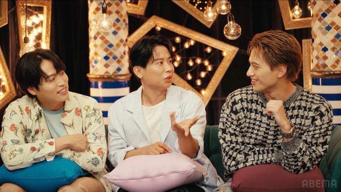 池田直人、小田切ヒロ、小島健「エイジレスボーイズ」(C)AbemaTV, Inc.