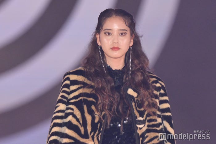 山崎紘菜(C)モデルプレス
