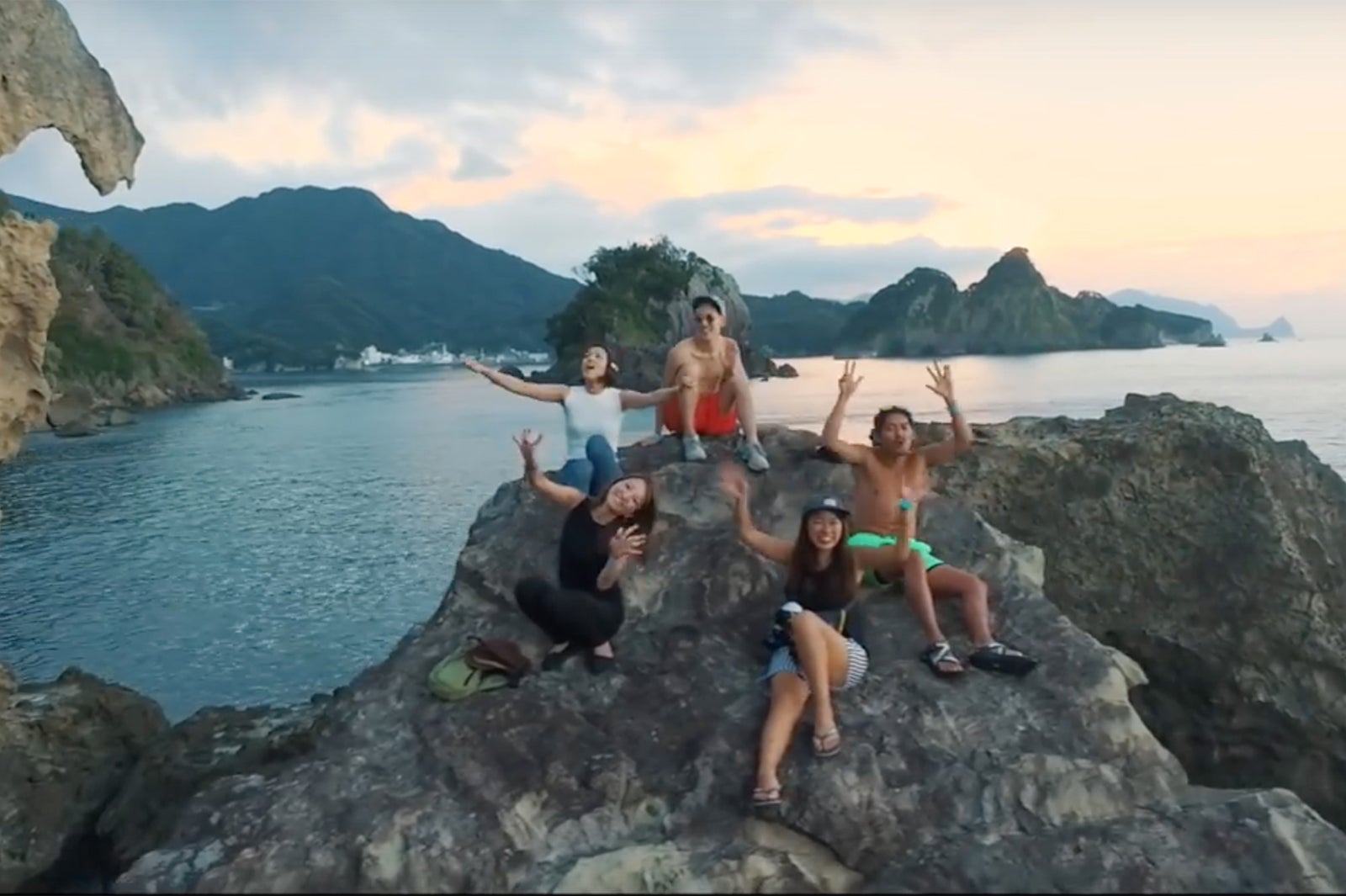 西伊豆の無人島が舞台／画像提供：Construct film works