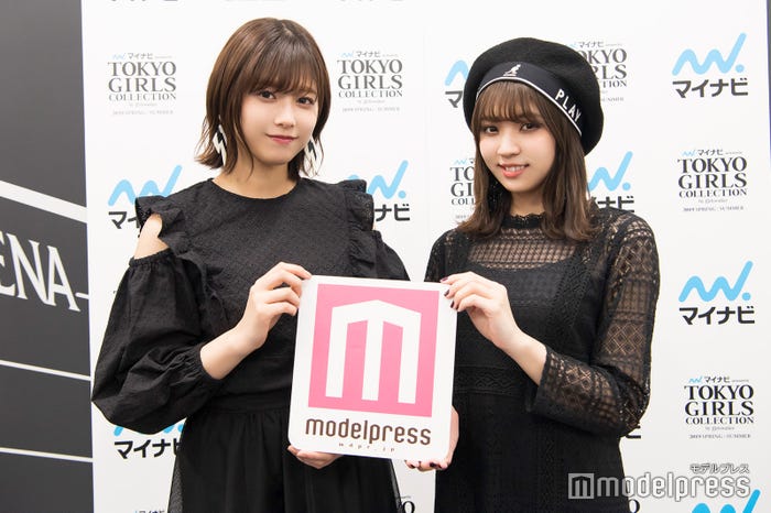 小林由依(右)、渡邉理佐(左) (C)モデルプレス