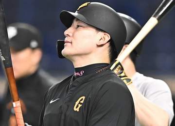 巨人・丸 松井新監督の偉大さ「期待を一身に背負ってずっと結果を出し続ける」来季胴上げ誓い