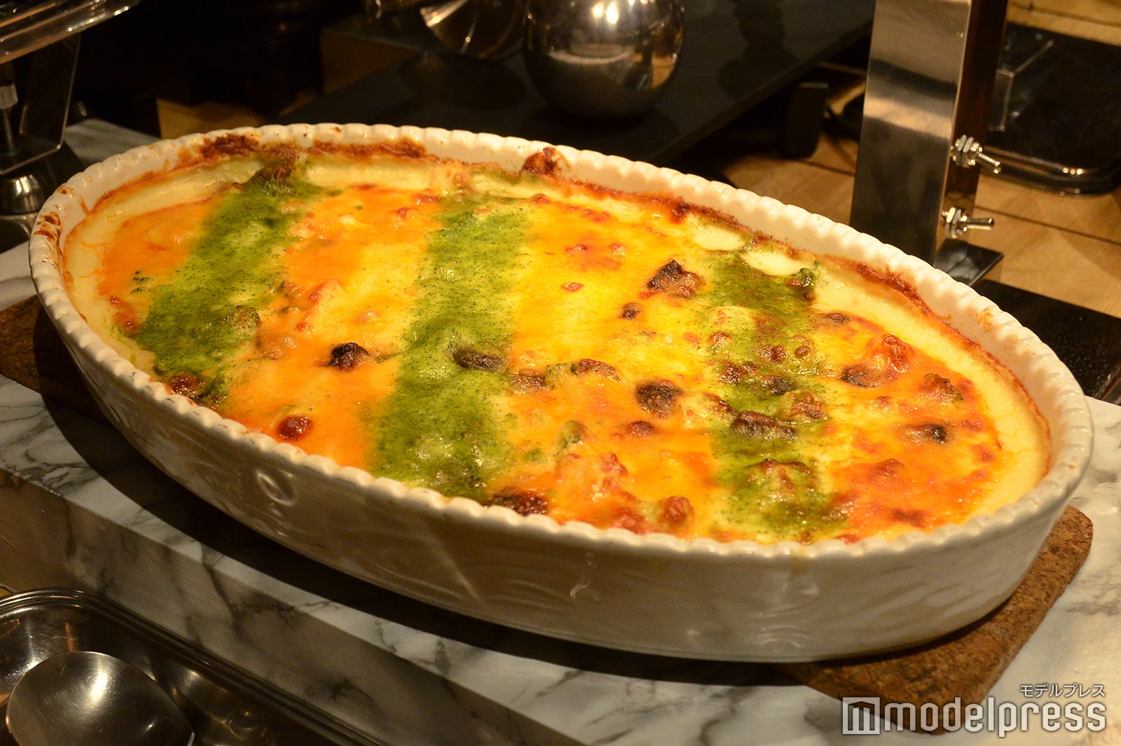 夕食（C）モデルプレス