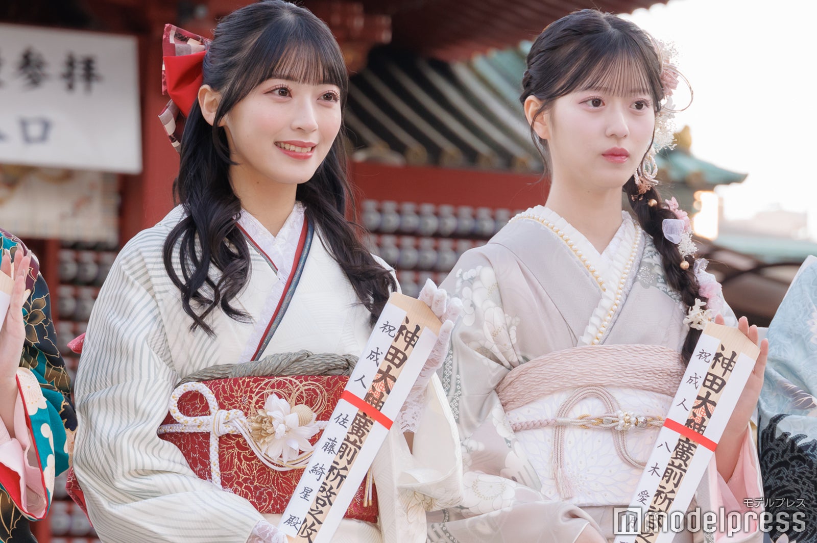 佐藤綺星、八木愛月（C）モデルプレス