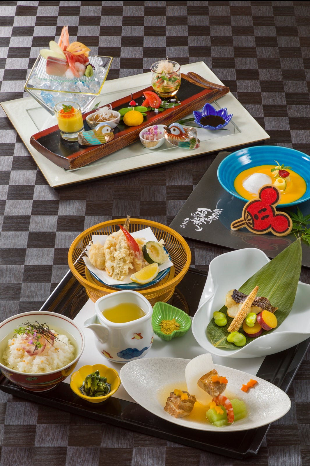 「花 Hana」“ディズニー夏祭り”花絵巻 （C）Disney