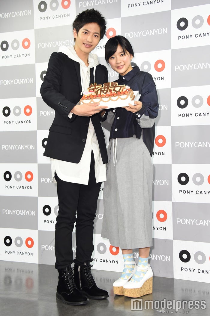 志尊淳 朝ドラヒロイン抜擢 芳根京子を祝福 オモコー 先輩と彼女 コンビに反響 モデルプレス 志尊淳 朝ドラヒロイン抜擢 芳根京子を祝福 オモコー 先輩と彼女 コンビに反響 モデルプレス