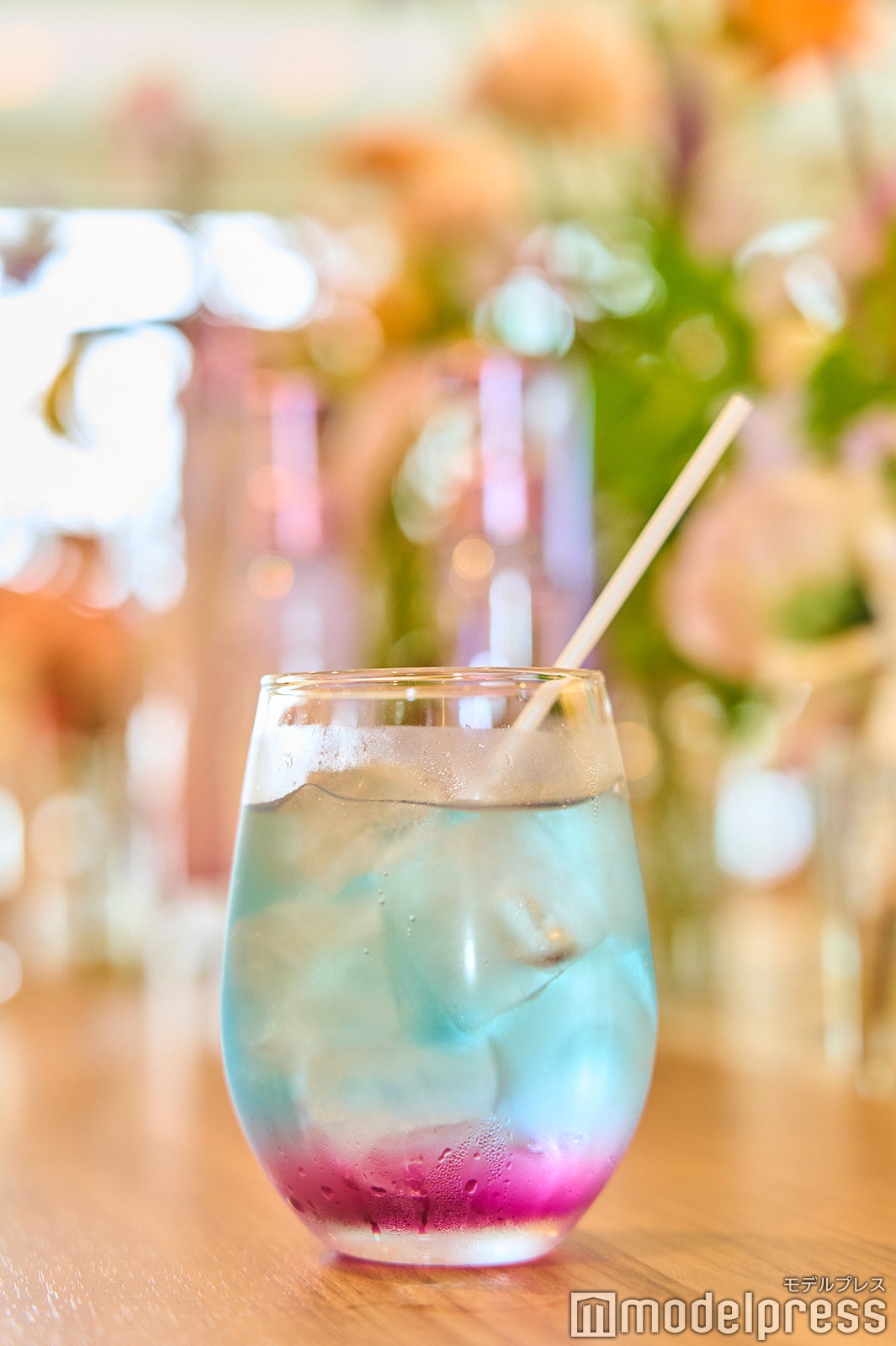 「Purunt. Re:right」のカラーをイメージしたドリンク（C）モデルプレス