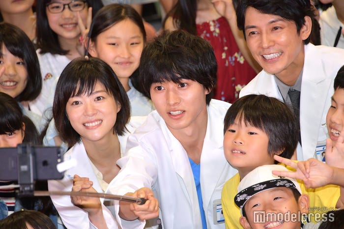 (左から)上野樹里、山崎賢人、藤木直人 (C)モデルプレス