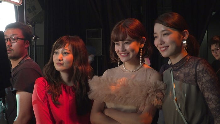 佐藤千亜妃、emma、飯豊まりえ (提供画像)