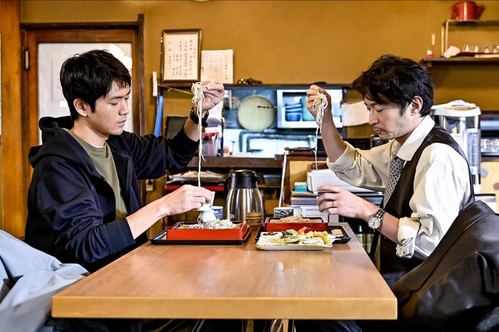 松下洸平、津田健次郎/「最愛」第9話より(C)TBS