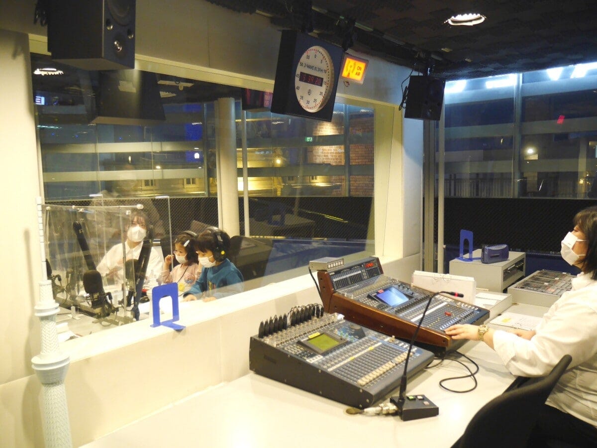 我が家もパフォーマンス系「ラジオ局」でラジオDJ（ナビゲーター）に挑戦！